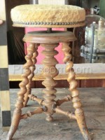 Stolička dřevěná kulatá nastavitelná