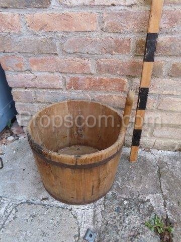 Wooden bucket