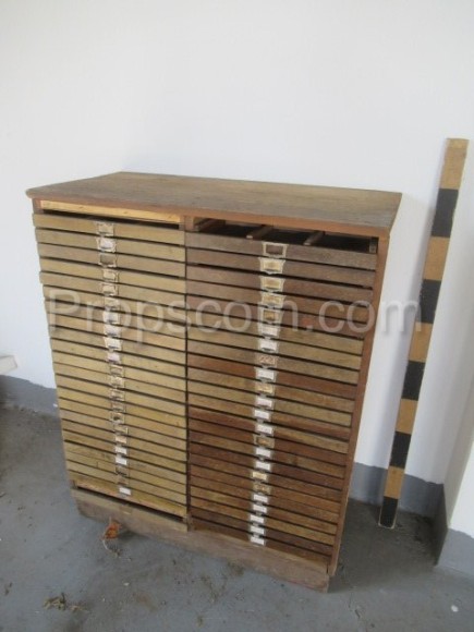 Chest of drawers