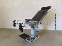 Gynecological chair