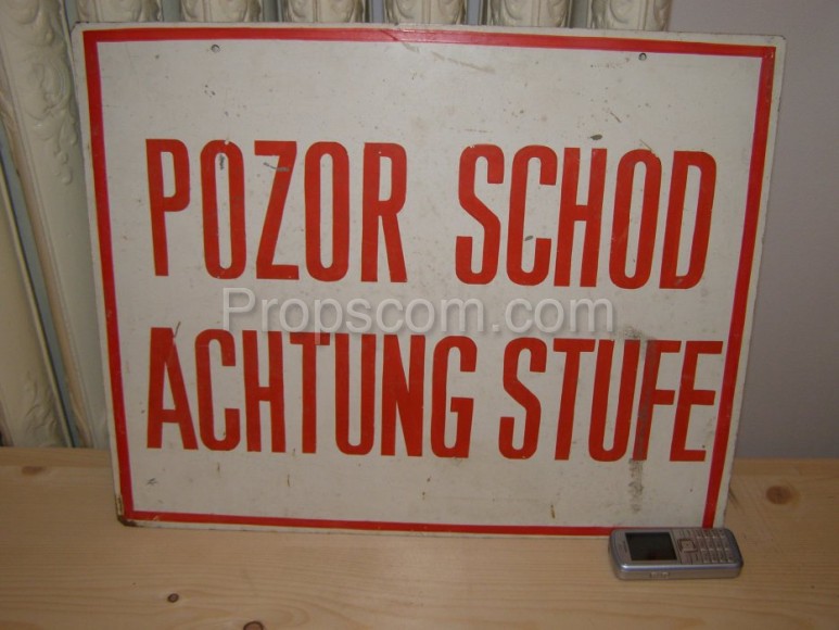 Zweisprachiges Schild Achtung Treppe