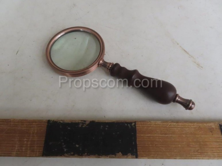 Hand magnifier