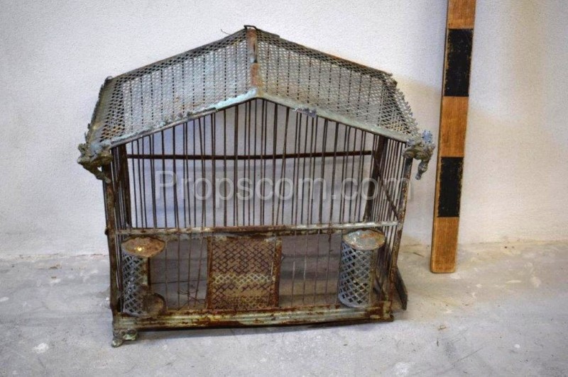 Wire cage