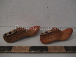 Shoemaker's wooden hooves