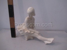 Statuette of a sitting ballerina