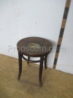 Wooden round chair