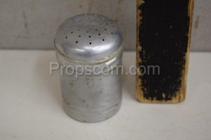 Aluminum salt shaker