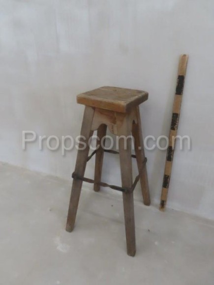 Bar stool