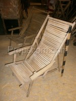 Folding lounger