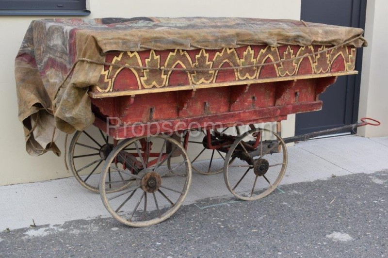 Carriage for puppet theater