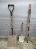 Shovel with field shovel