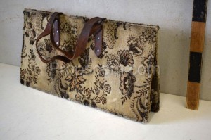 Tasche mit Ornamenten