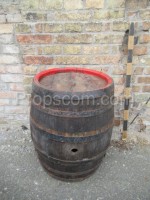 Barrel with forged hoops