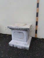 Pedestal under a flowerpot