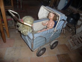 Doll buggy