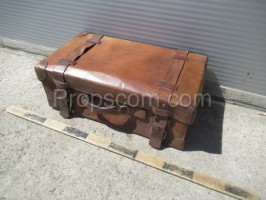 Travel suitcase