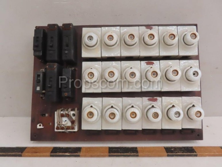 Fuse panel