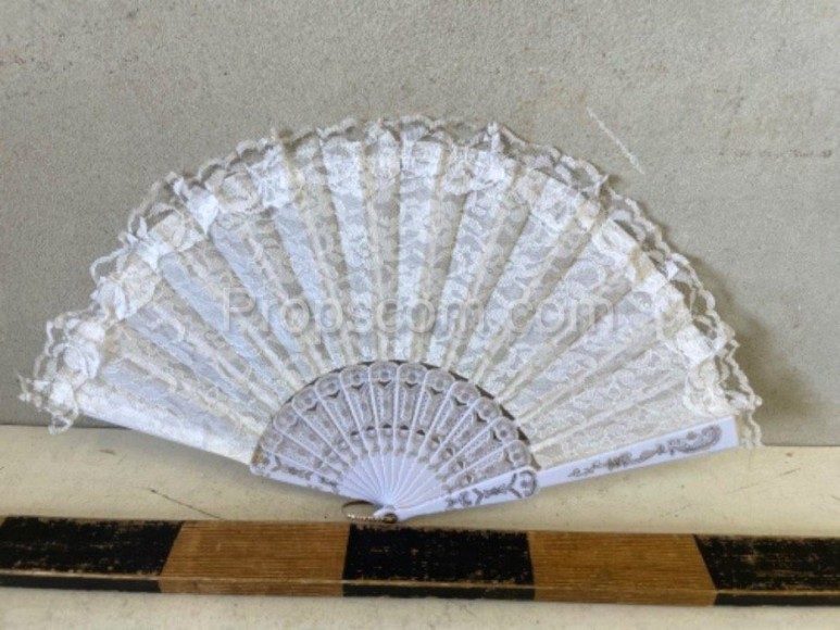 White fan