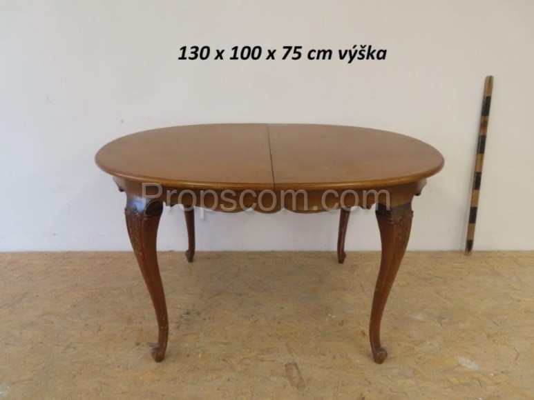 Extendable dining table