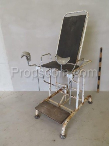 Gynecological chair