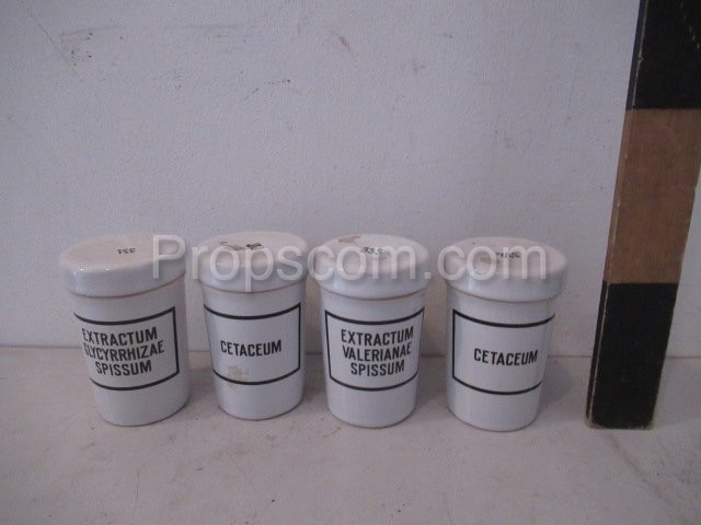 Small porcelain jars