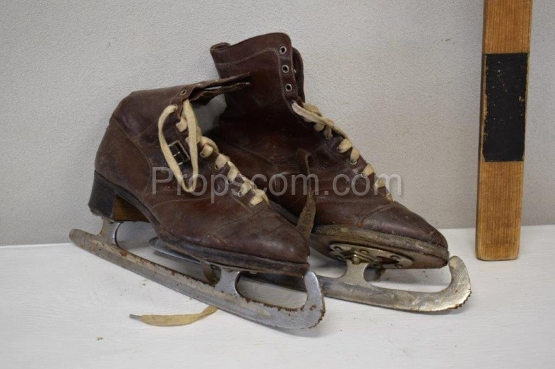 Men's skates