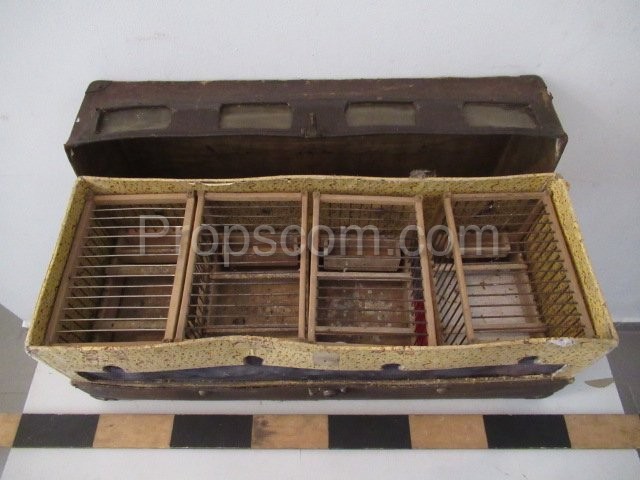 Suitcase for transporting rodents