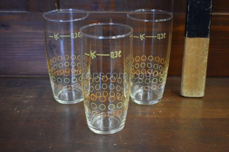 Pub glasses