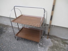 Mobile serving table