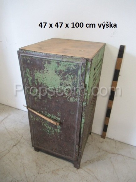 Workshop cabinet