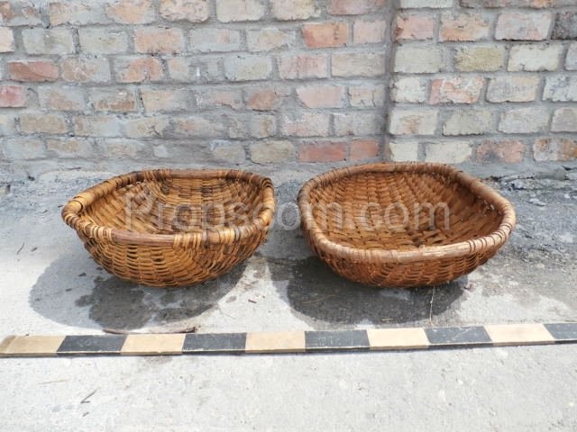 wicker ovals