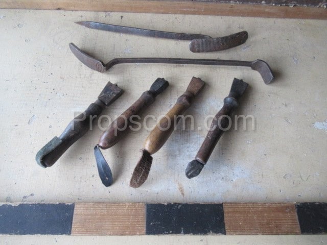 Shoemaking tools