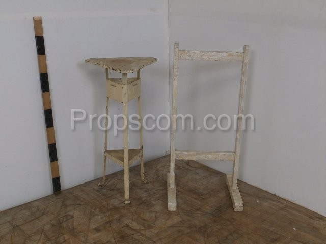 Pedestal, holder