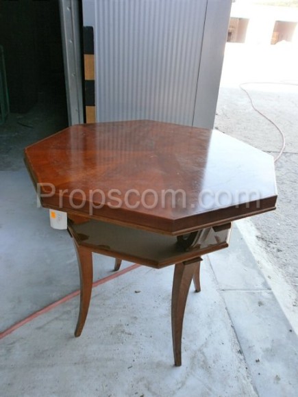 Stůl dřevěný osmihranný 