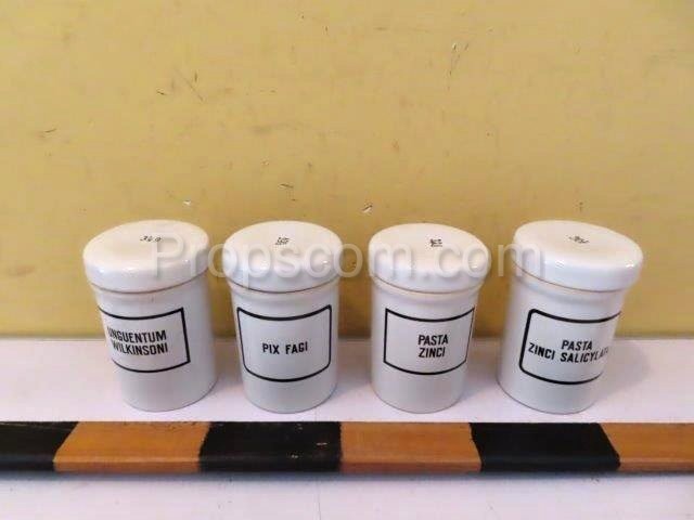 Small porcelain jars