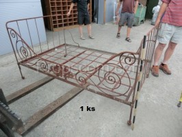 Wrought iron bed