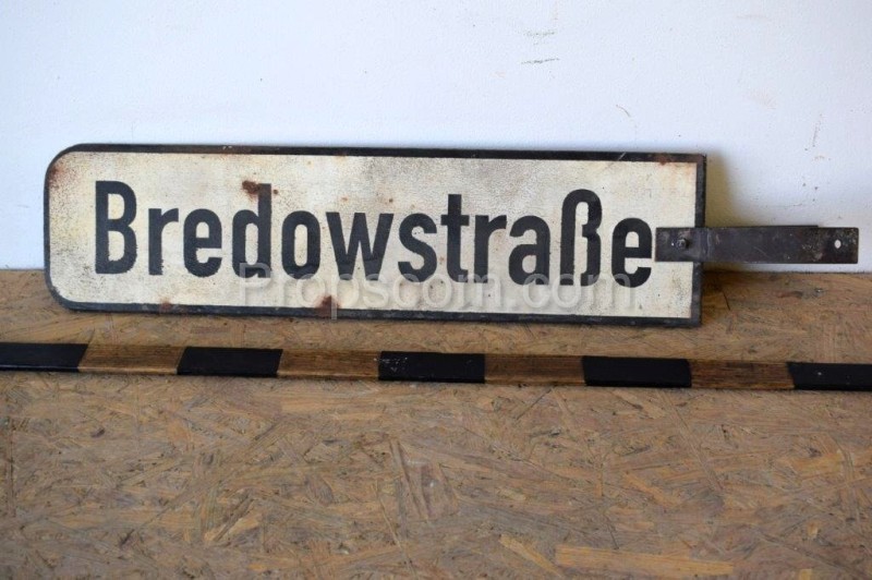 Informační cedule: Bredowstraße