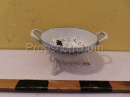 Enamel colander