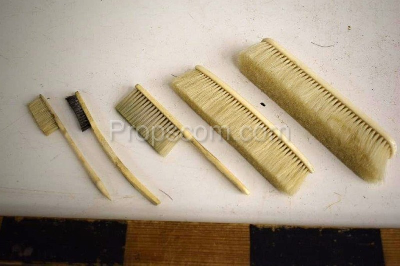 Shoe brushes