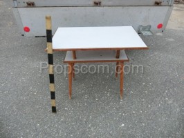 Umakart wood table