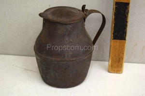 Pitcher with a lid