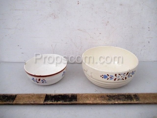 Ceramic bowls