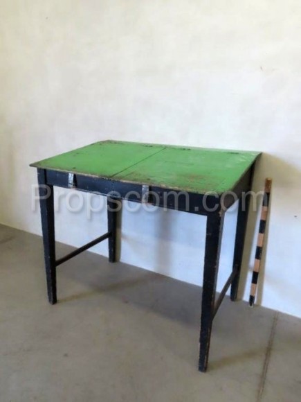 Workshop inclined table