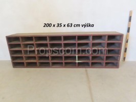 Low storage rack