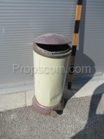 non - contact waste bin