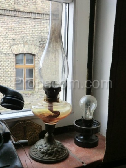 Oil lamp