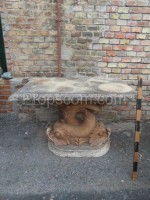 Artificial sandstone table