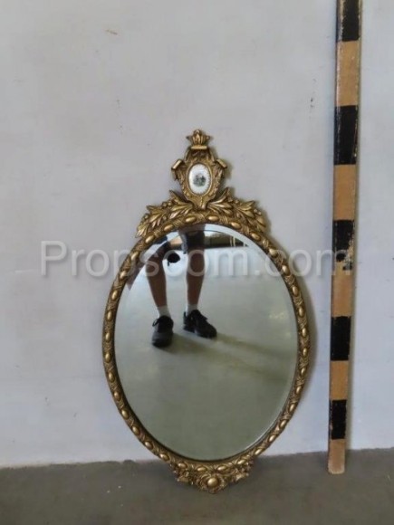 Wall mirror