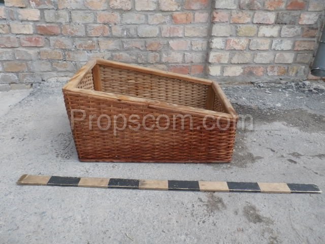 Wicker pastry tray