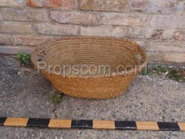 Oval wicker basket